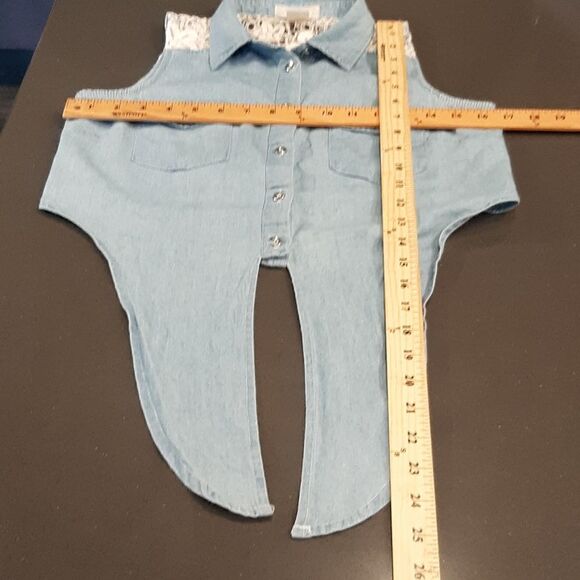 Toska Blue with White Lace and Tie Front Crop Top - Picture 6 of 8